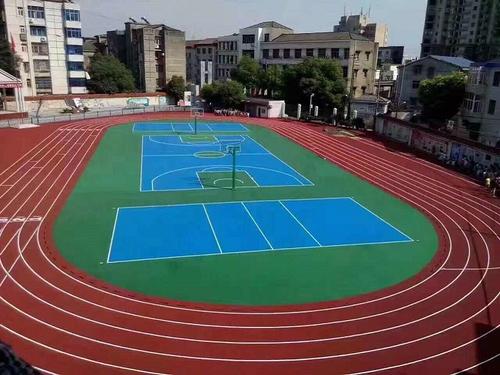 學(xué)校操場(chǎng)塑膠跑道開裂了怎么辦