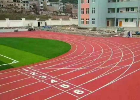 全塑型自結(jié)紋塑膠跑道